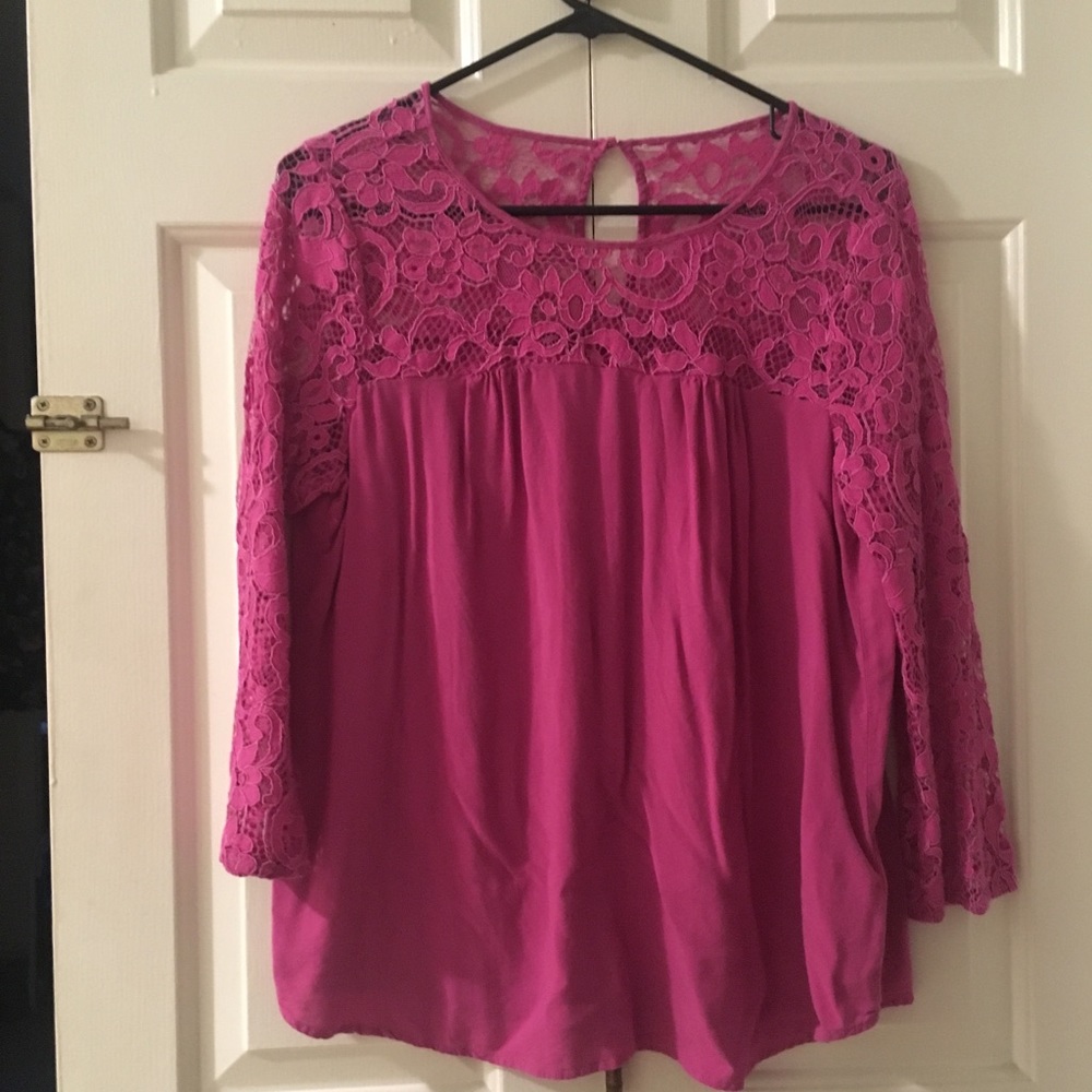 Old Navy pink lace top